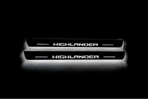 Illuminated LED Door Sill Tread Plates Toyota Highlander IV 2019+ With Highlander Logo Toyota Led Door Sills opdesign