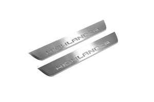 Illuminated LED Door Sill Tread Plates Toyota Highlander IV 2019+ With Highlander Logo Toyota Led Door Sills opdesign