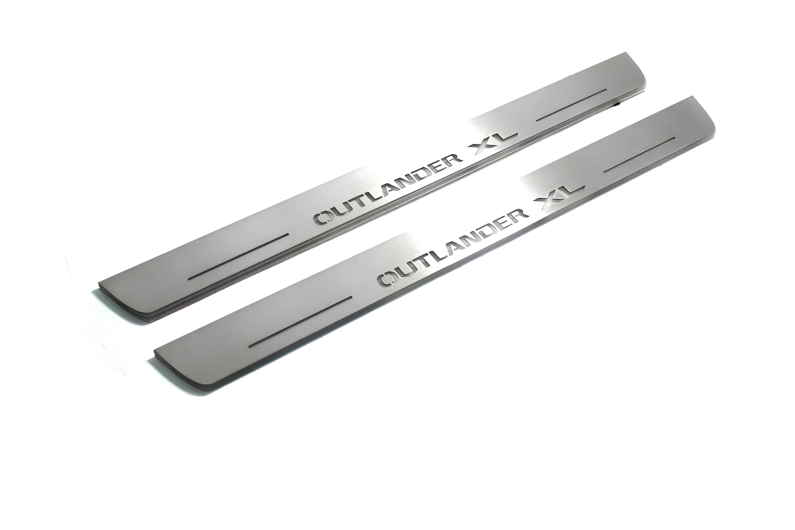 Illuminated LED Door Sill Tread Plates Mitsubishi Outlander II 2007-2012 With Outlander XL Logo Mitsubishi Led Door Sills opdesign