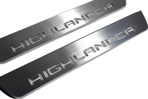 Illuminated LED Door Sill Tread Plates Toyota Highlander IV 2019+ With Highlander Logo Toyota Led Door Sills opdesign