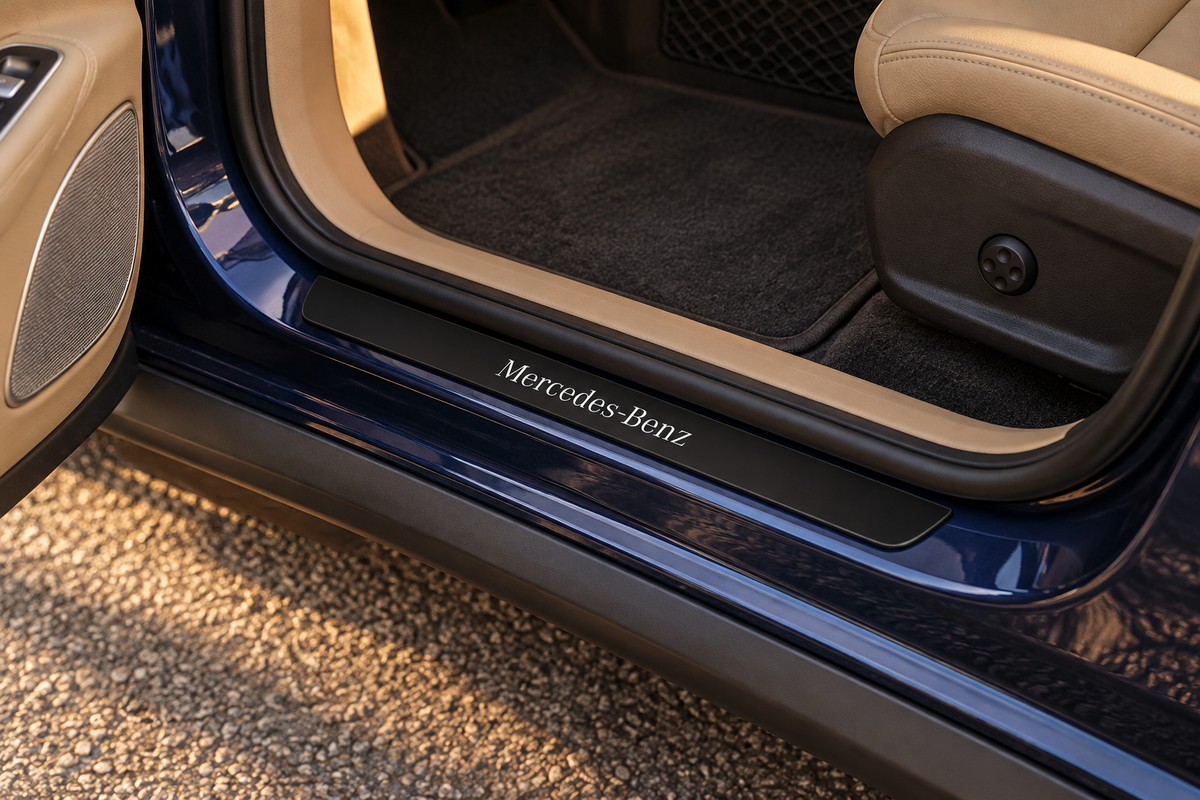 Product visualization of a black Mercedes-Benz GLC Matte PRO sill with white Mercedes-Benz lettering beside a tan interior; no illuminated edge.