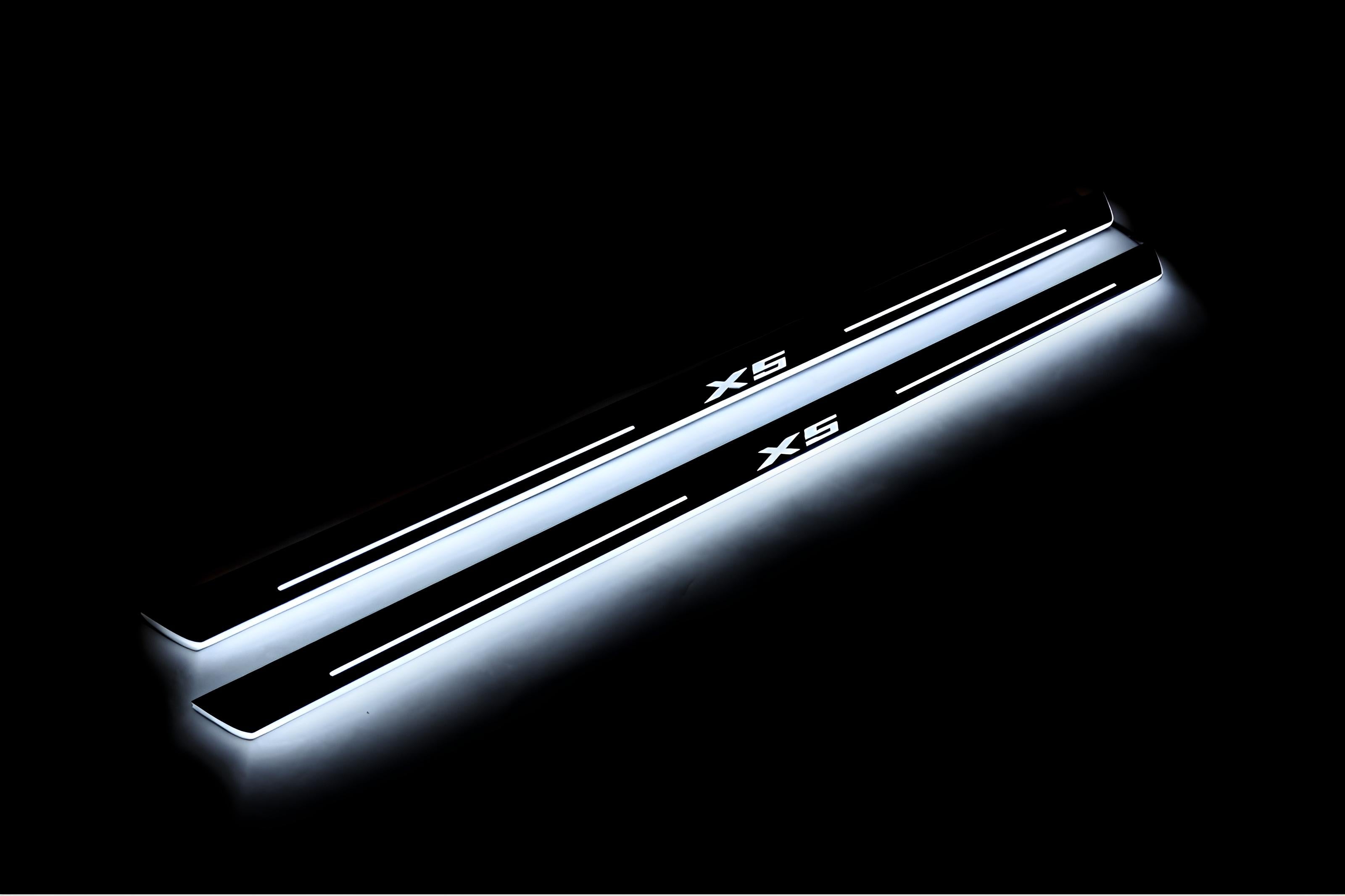 Illuminated LED Door Sill Tread Plates BMW X5 E53 1999-2006 With X5 Logo BMW Led Door Sills decoinfabric