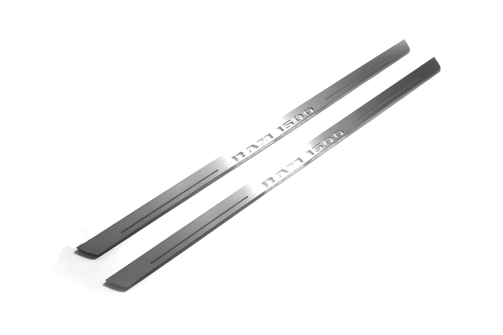illuminated door sill protectors for RAM 1500 IV 2009+ with Illuminated RAM 1500 logo