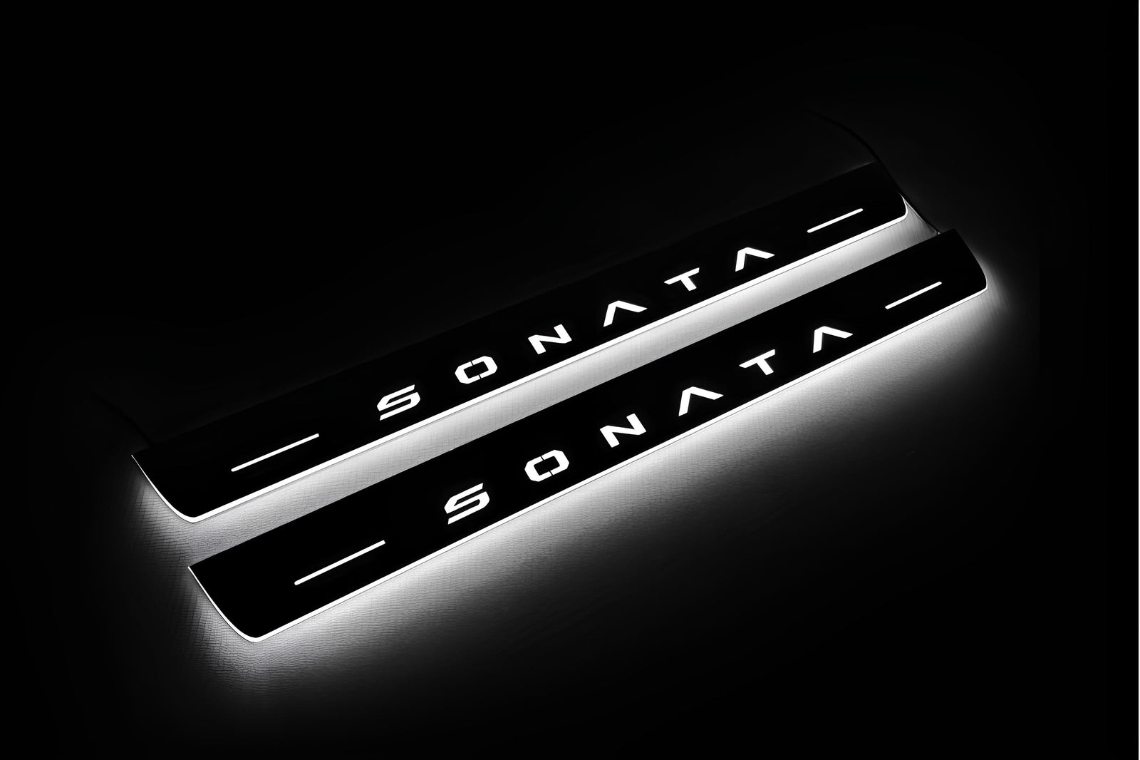 Hyundai Sonata VIII FL 2024+ entry guards in stainless steel with Sonata logo