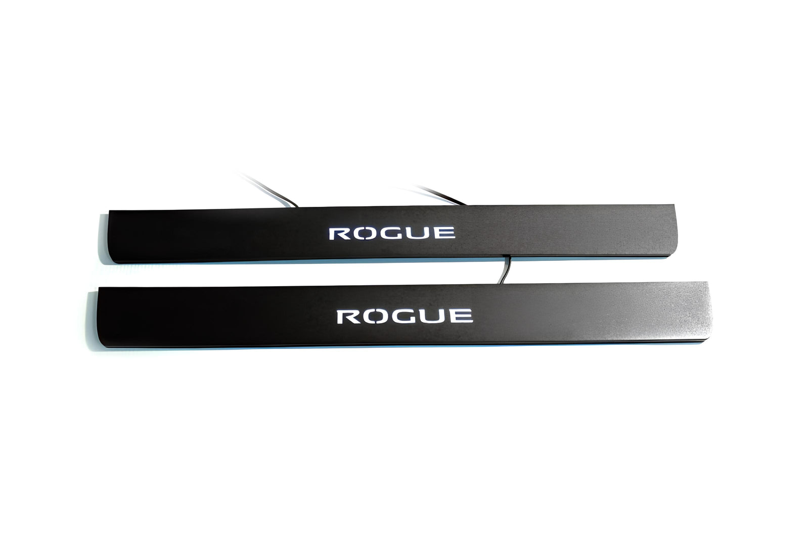 illuminated door sill protectors Nissan Rogue II T32 2014+ stainless steel with Rogue logo