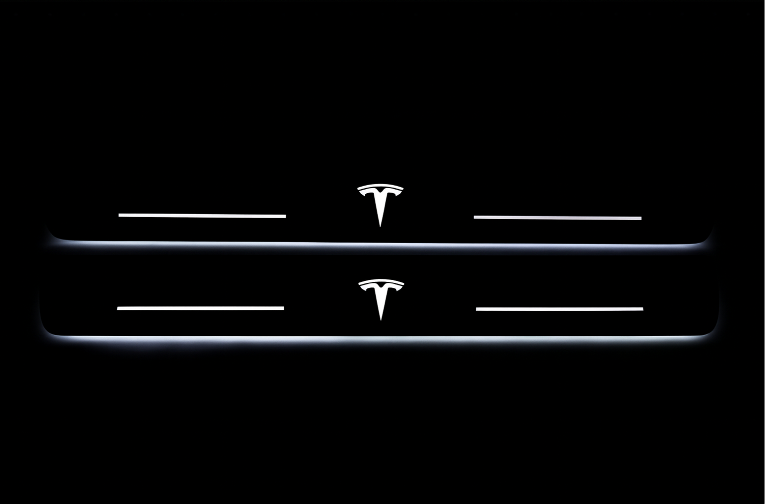 Tesla Model S 2012+ LED door sill plates with TESLA logo