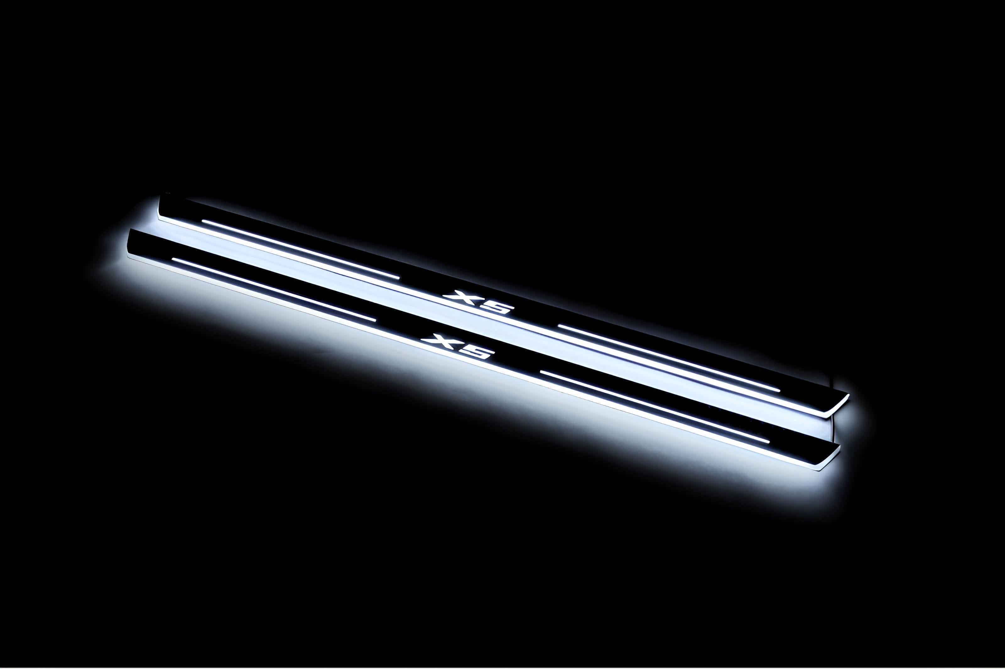 Illuminated LED Door Sill Tread Plates BMW X5 E53 1999-2006 With X5 Logo BMW Led Door Sills decoinfabric