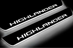 Illuminated LED Door Sill Tread Plates Toyota Highlander IV 2019+ With Highlander Logo Toyota Led Door Sills opdesign