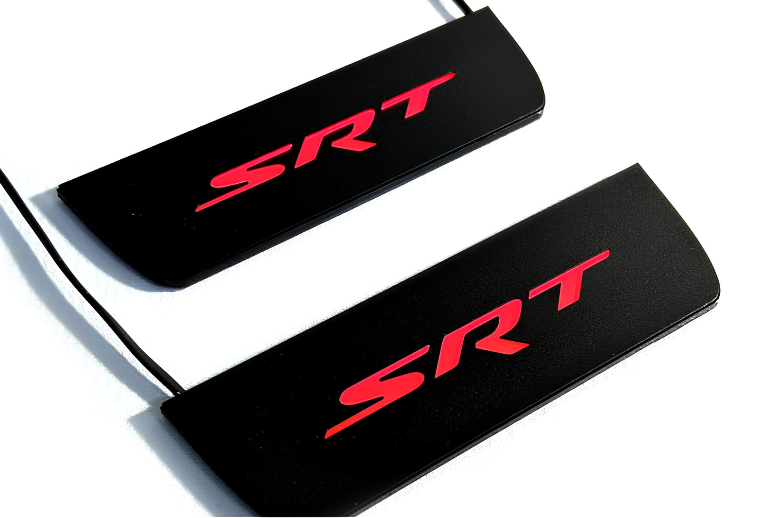 Jeep Grand Cherokee IV WK2 2010+ illuminated door sill protectors matte black coated stainless steel with SRT logo