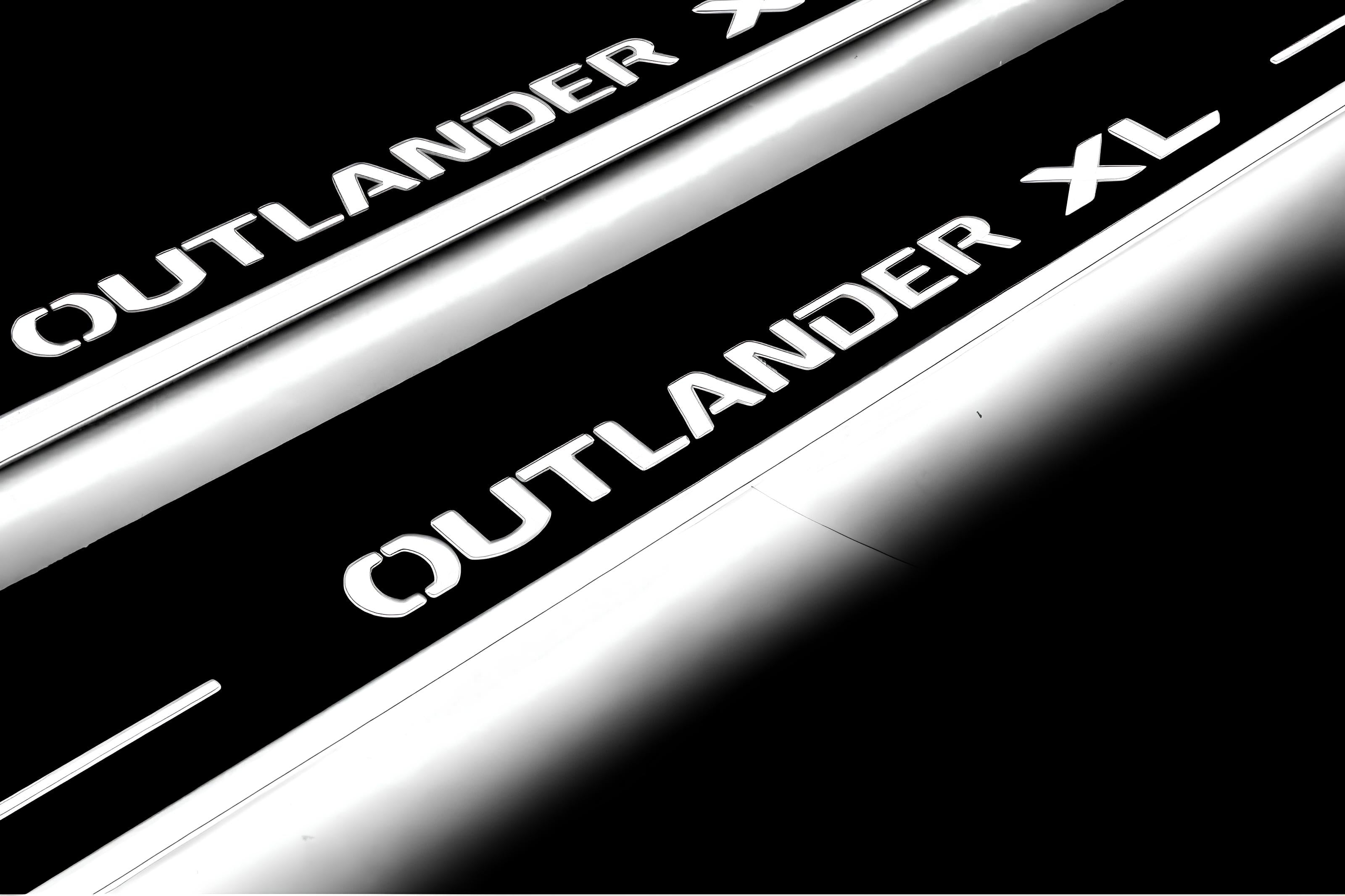 Illuminated LED Door Sill Tread Plates Mitsubishi Outlander II 2007-2012 With Outlander XL Logo Mitsubishi Led Door Sills opdesign