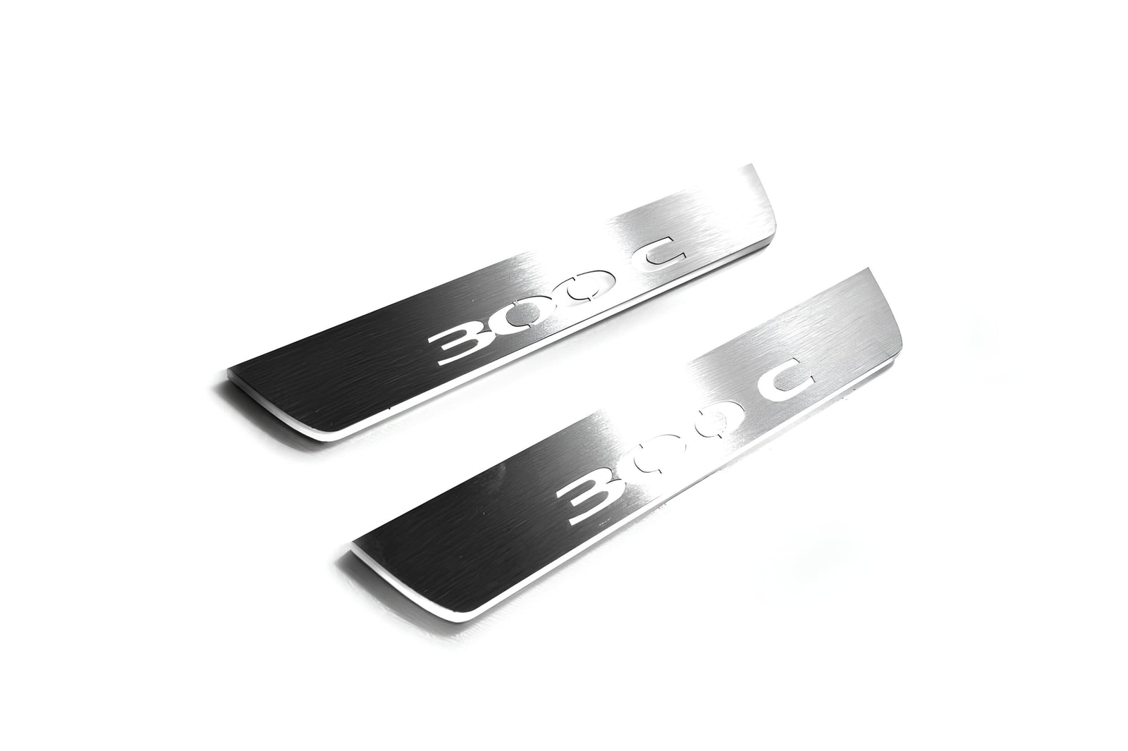 Chrysler 300C I 2005+ illuminated entry guards in stainless steel with 300C logo