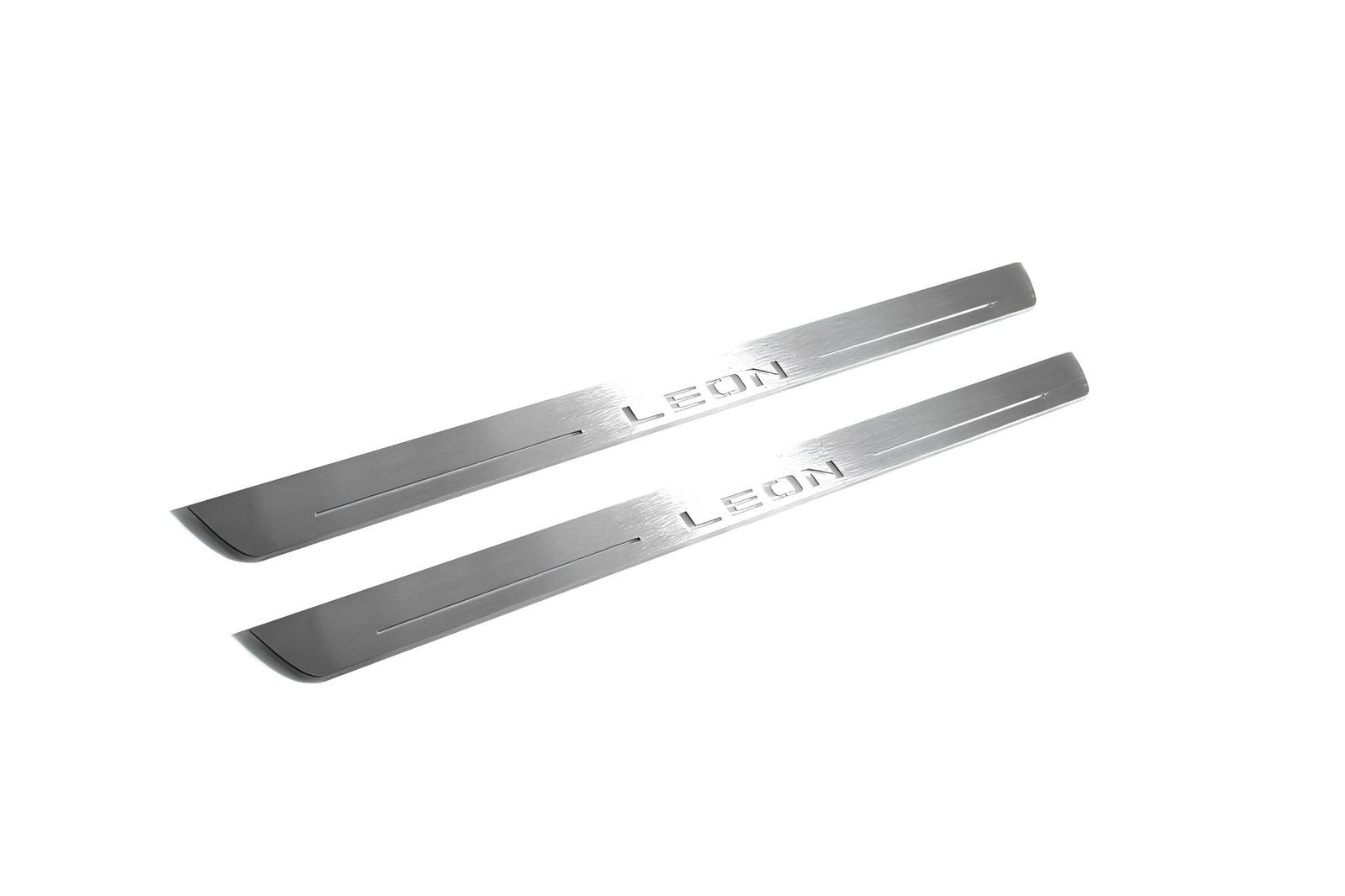Seat Leon III 2013+ illuminated entry guards in stainless steel with Leon logo