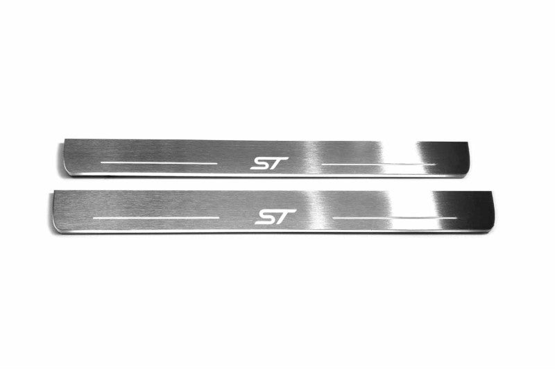 LED door sill plates for Ford Focus III 2011+ with ST logo
