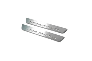 Illuminated LED Door Sill Tread Plates Toyota Highlander IV 2019+ With Highlander Logo Toyota Led Door Sills opdesign