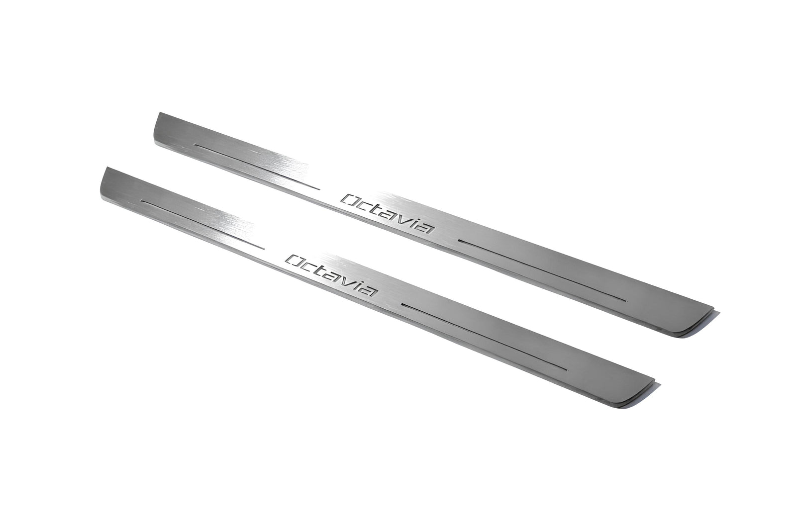 Skoda Octavia II (A5) 2004+ entry guards in stainless steel with Octavia logo