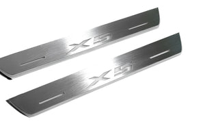 Illuminated LED Door Sill Tread Plates BMW X5 E53 1999-2006 With X5 Logo BMW Led Door Sills decoinfabric