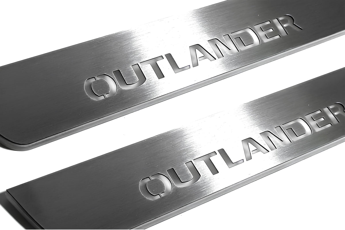 Mitsubishi Outlander IV 2021+ entry guards in stainless steel with Outlander logo