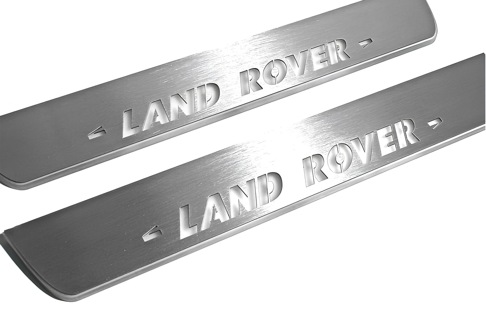 Land Rover Discovery III 2004+ entry guards in stainless steel with Land Rover logo