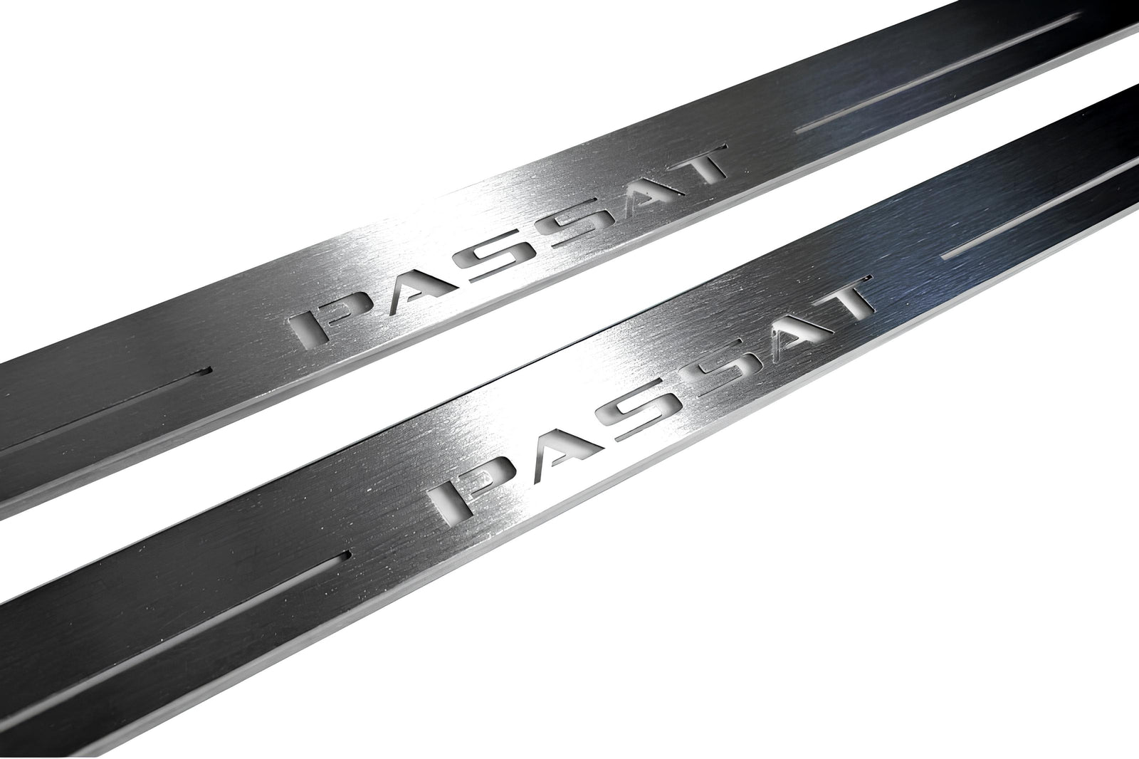 Volkswagen Passat B6 2005+ door sill plates in stainless steel with Passat logo