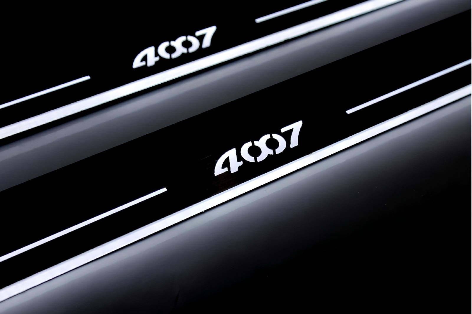 Peugeot 4007 2007+ stainless steel LED door sill plates with 4007 logo