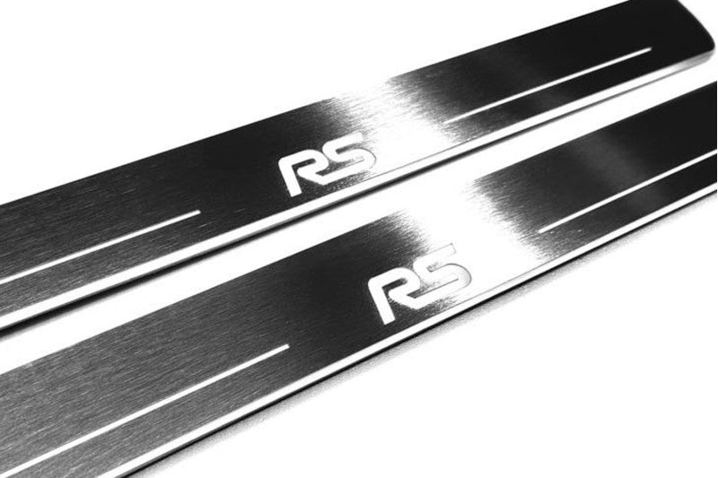 Ford Focus III 2011+ entry guards in stainless steel with RS logo