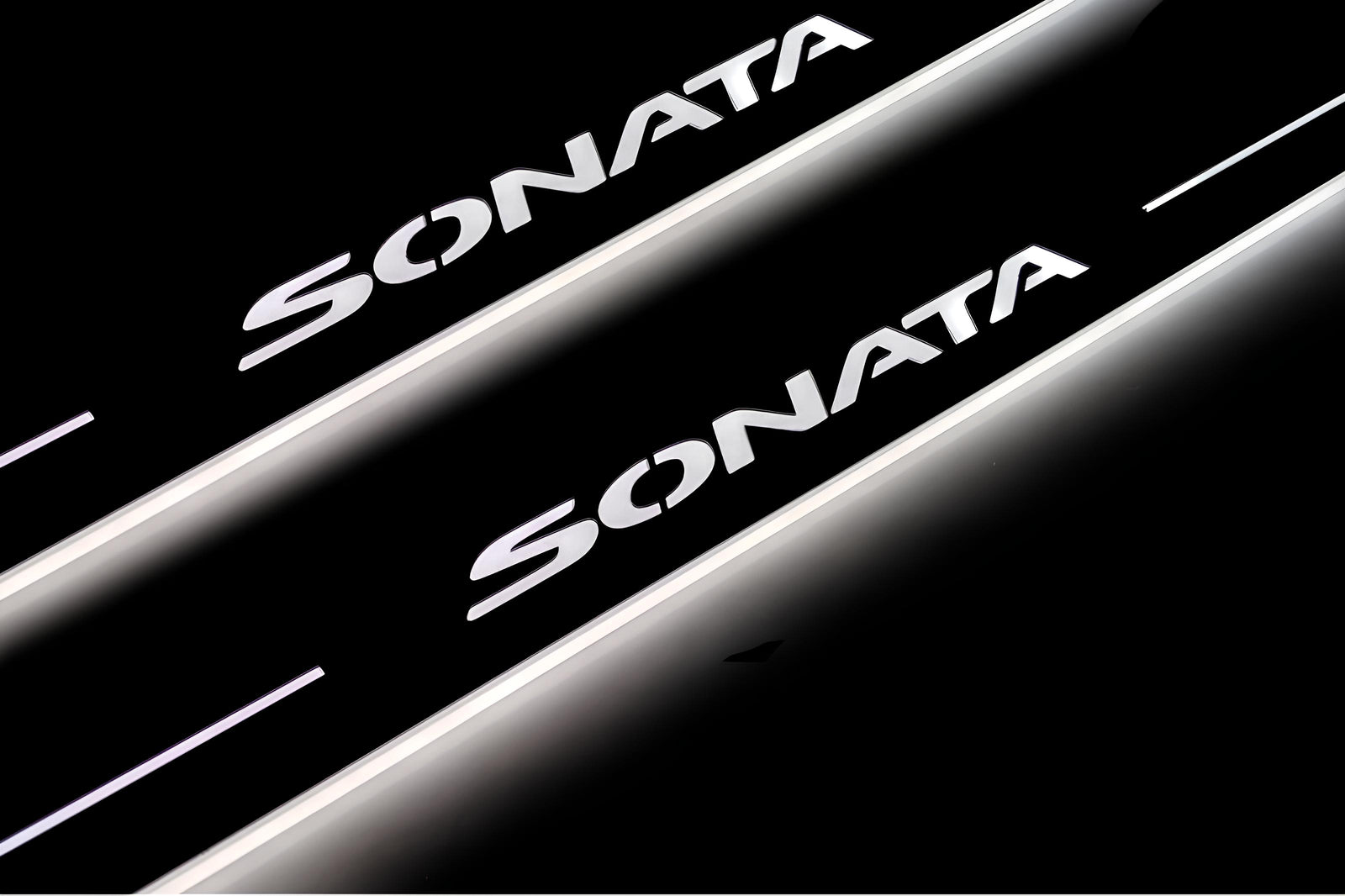 Hyundai Sonata VII (LF) 2014+ illuminated entry guards in stainless steel with Sonata logo