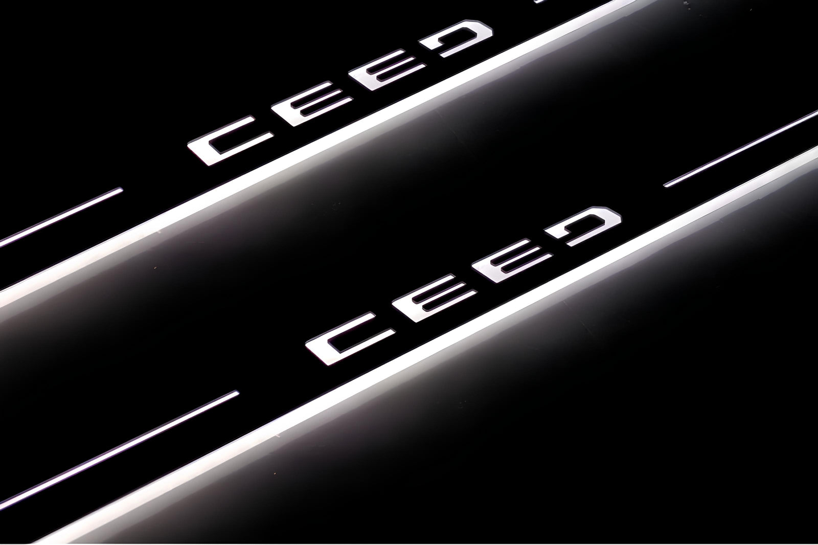 KIA Ceed III 2018+ LED door sill plates stainless steel with Ceed logo