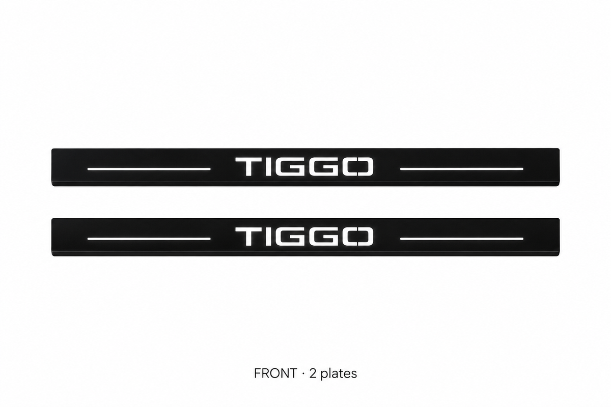 Matte PRO catalogue illustration: two flat black FRONT plates with illuminated TIGGO lettering and top lines on white; not exact vehicle dimensions