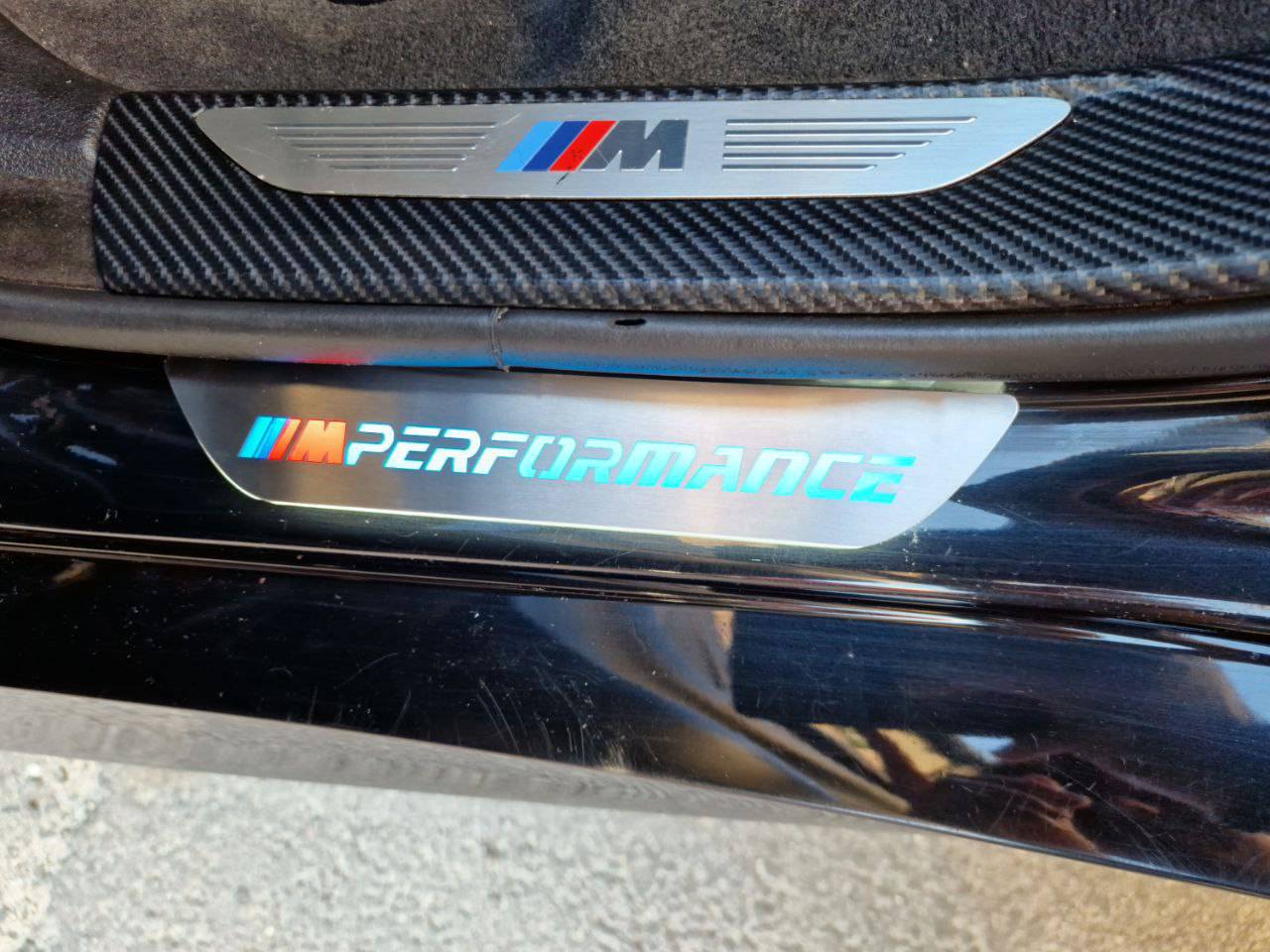 LED door sill plates BMW 5 E60 2003+ in stainless steel with M Performance logo
