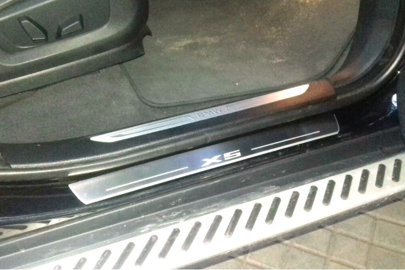Illuminated LED Door Sill Tread Plates BMW X5 F15 2013-2018 With X5 Logo BMW Led Door Sills opdesign