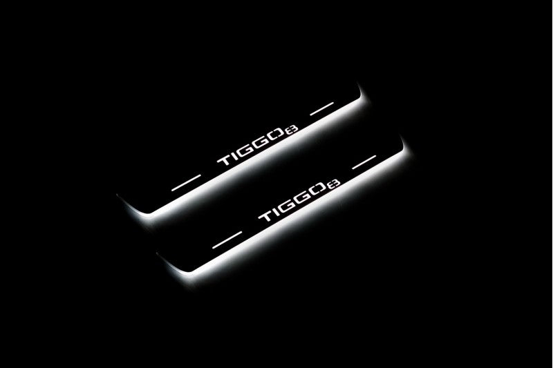 Chery Tiggo 8 2018+ LED door sill plates with Tiggo 8 logo