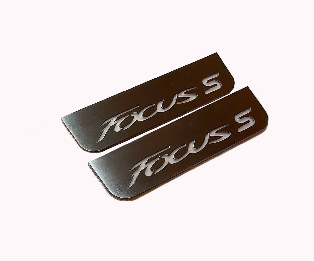 Illuminated LED Door Sill Tread Plates Ford Focus III 2011-2018 With Focus S Logo Ford Led Door Sills opdesign