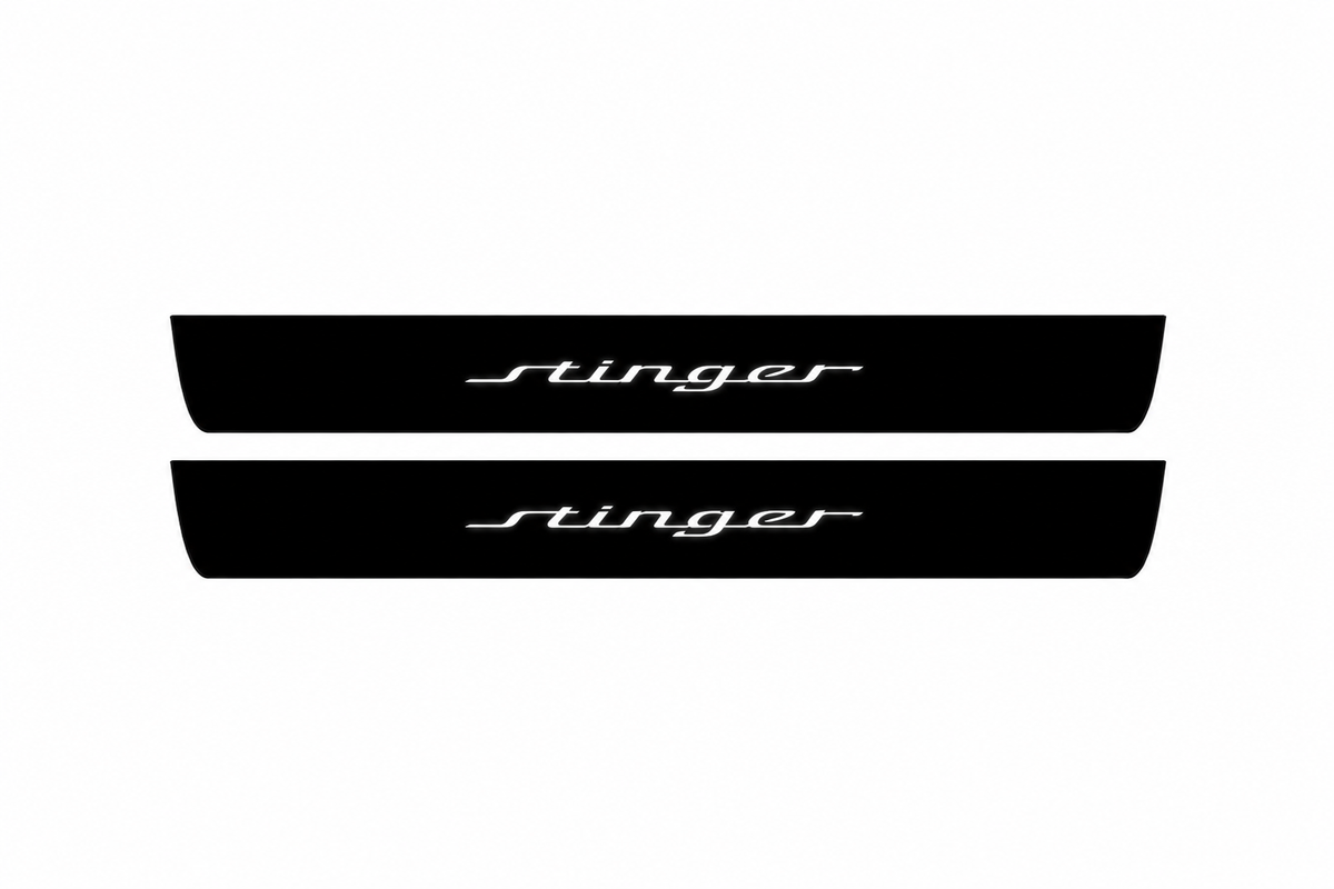 Catalogue illustration of two black Matte PRO front door sill plates with illuminated Stinger script lettering on top; side and bottom edges are unlit. Rear plates for a FRONT+REAR set are not shown. Final dimensions are selected for the Kia Stinger CK.