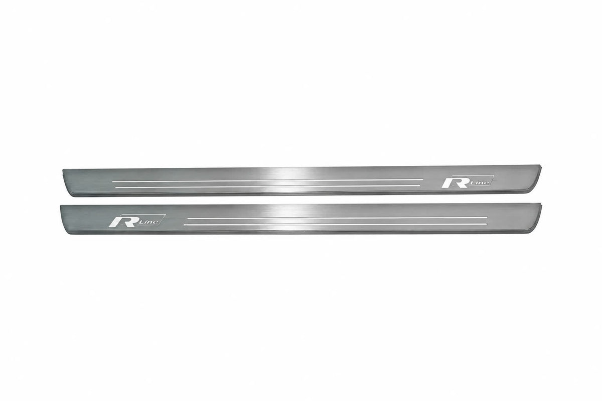 Front pair unlit: Tiguan 5N edge-offset twin-line R-Line design, polished stainless steel