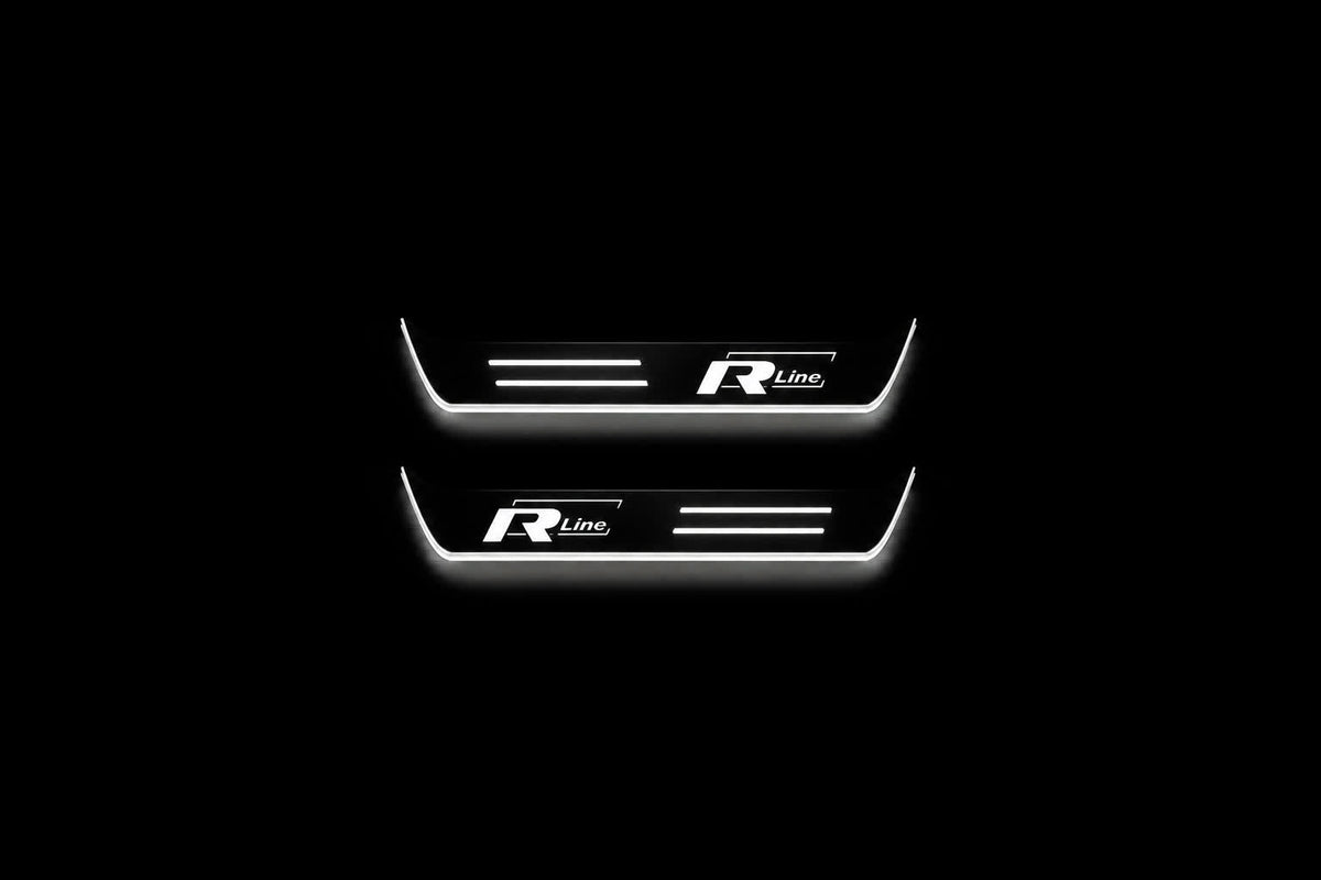 Rear pair illuminated: Tiguan 5N edge-offset twin-line R-Line design, white light
